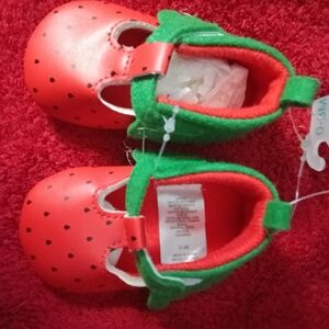 Strawberry-Themed Kids Red and Green Soft Shoes